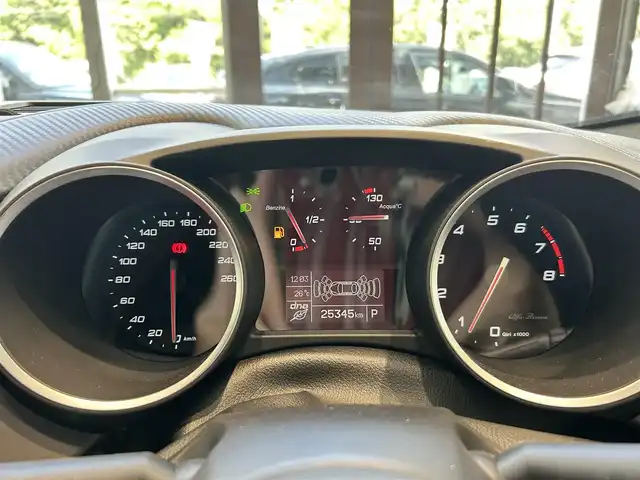 アルファロメオ ジュリエッタ ヴェローチェ 1750 TBI 大阪府 2021(令3)年 2.6万km ブラックパステル 赤レザー/パワーシート/シートメモリ/シートヒーター/HIDヘッドライト/純正18インチアルミホイール/クリアランスソナー/ETC/ドライブレコーダー/クルーズコントロール/社外ナビ/リモコンキー