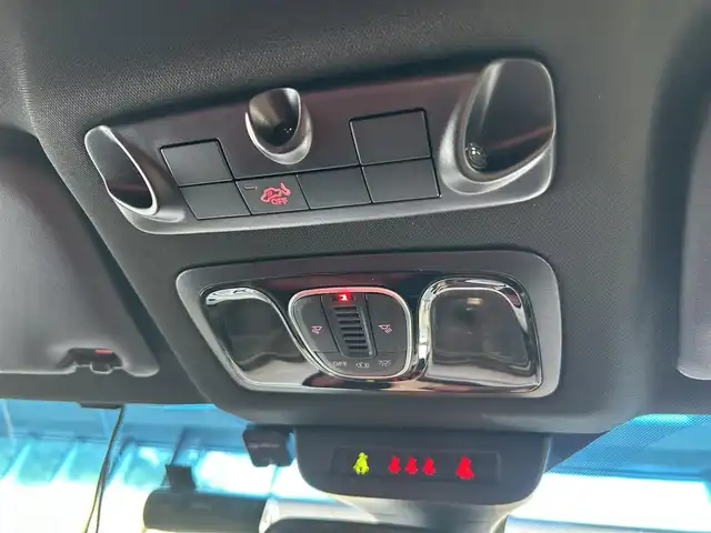 アルファロメオ ジュリエッタ ヴェローチェ 1750 TBI 大阪府 2021(令3)年 2.6万km ブラックパステル 赤レザー/パワーシート/シートメモリ/シートヒーター/HIDヘッドライト/純正18インチアルミホイール/クリアランスソナー/ETC/ドライブレコーダー/クルーズコントロール/社外ナビ/リモコンキー