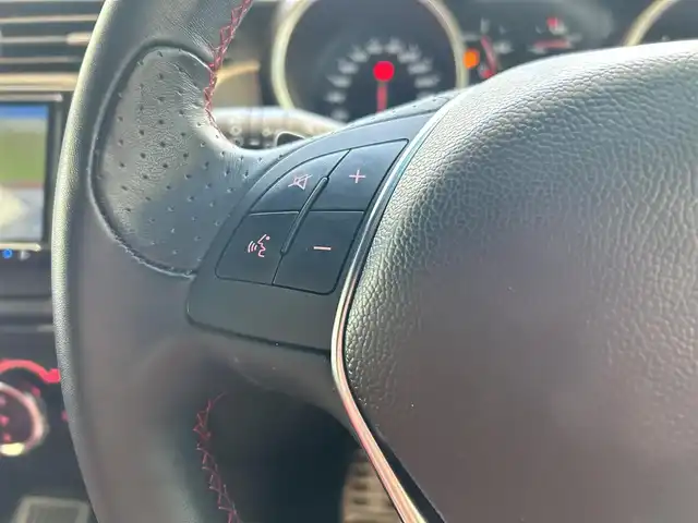 アルファロメオ ジュリエッタ ヴェローチェ 1750 TBI 大阪府 2021(令3)年 2.6万km ブラックパステル 赤レザー/パワーシート/シートメモリ/シートヒーター/HIDヘッドライト/純正18インチアルミホイール/クリアランスソナー/ETC/ドライブレコーダー/クルーズコントロール/社外ナビ/リモコンキー