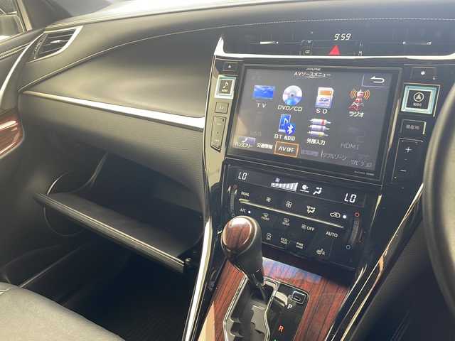 トヨタ ハリアー プレミアム 沖縄県 2015(平27)年 8.5万km ブラック 社外ナビ【アルパイン９inchEX900】/　（フルセグＴＶ、ＣＤ、ＤＶＤ、Ｂｌｕｅｔｏｏｔｈ）　/バックカメラ/ＥＴＣ/トヨタセーフティセンス/クルーズコントロール/パワーシート/プッシュスタート/スマートキー/コーナーセンサー/保証書