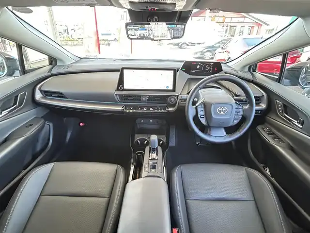 トヨタ プリウス Z 茨城県 2023(令5)年 3.8万km アティチュードブラックマイカ メーカーオプションナビ/パノラミックビューモニター/フルセグ/パワーバックドア/デジタルインナーミラー/ETC2.0/シートヒーター/パワーシート/純正ドアバイザー/クリアランスソナー/レーダークルーズコントロール/本革シート/レーンディパーチャーアラート/純正19インチアルミホイール/オートマチックハイビーム/ヘッドライトレベライザー/LEDヘッドライト