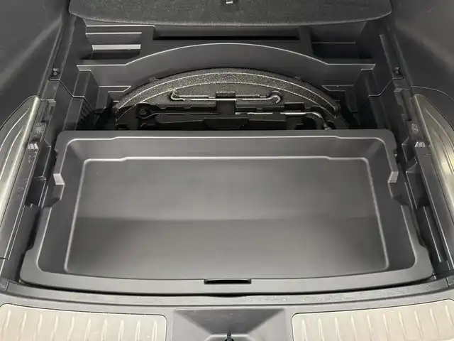 トヨタ ハリアー ハイブリッド Z レザーパッケージ 三重県 2021(令3)年 5.1万km ホワイトパールクリスタルシャイン ハイブリッド/FF/MTモード付フロアCVT/純正 12.3インチナビ/（AM/FM/TV/Bluetooth/USB/iPod/CarPlay/AndroidAuto/Miracast）/【OP】パノラミックビューモニター（シースルービュー機能付）/JBLプレミアムサウンドシステム（9スピーカー＆アンプ）/ドライブレコーダー 前後（デジタルミラー内蔵）/ETC2.0/Toyota Safety Sense/●プリクラッシュセーフティ/●レーントレーシングアシスト/●レーダークルコン/●アダプティブハイビームシステム/●ロードサインアシスト/・先行車発進告知機能/・ブラインドスポットモニター/・パーキングサポートブレーキ（前後静止物、後方接近車両）/など/装備/・デジタルインナーミラー（前後録画機能付）/・カラーヘッドアップディスプレイ/・ハンズフリーパワーバックドア/・本革シート（黒）/・シートヒーター＋ベンチレーション（D/N）/・ステアリングヒーター/・パワーシート（D8way（メモリー・4wayランバーサポート付）/N4way）/・左右独立オートエアコン/・オートワイパー/・18AW/など