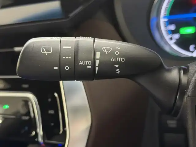 トヨタ ハリアー ハイブリッド Z レザーパッケージ 三重県 2021(令3)年 5.1万km ホワイトパールクリスタルシャイン ハイブリッド/FF/MTモード付フロアCVT/純正 12.3インチナビ/（AM/FM/TV/Bluetooth/USB/iPod/CarPlay/AndroidAuto/Miracast）/【OP】パノラミックビューモニター（シースルービュー機能付）/JBLプレミアムサウンドシステム（9スピーカー＆アンプ）/ドライブレコーダー 前後（デジタルミラー内蔵）/ETC2.0/Toyota Safety Sense/●プリクラッシュセーフティ/●レーントレーシングアシスト/●レーダークルコン/●アダプティブハイビームシステム/●ロードサインアシスト/・先行車発進告知機能/・ブラインドスポットモニター/・パーキングサポートブレーキ（前後静止物、後方接近車両）/など/装備/・デジタルインナーミラー（前後録画機能付）/・カラーヘッドアップディスプレイ/・ハンズフリーパワーバックドア/・本革シート（黒）/・シートヒーター＋ベンチレーション（D/N）/・ステアリングヒーター/・パワーシート（D8way（メモリー・4wayランバーサポート付）/N4way）/・左右独立オートエアコン/・オートワイパー/・18AW/など