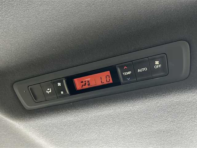 トヨタ ヴォクシー ZS 煌Ⅱ 三重県 2020(令2)年 4.5万km ブラック 純正9型ナビ /バックカメラ /両側パワースライドドア /ビルトインETC2.0 /スペアキー /前後コーナーセンサー /トヨタセーフティセンス/ステアリングスイッチ/USB給電/LEDヘッドライト /オートハイビーム /オートライト/クルーズコントロール/レーンキープアシスト/衝突軽減ブレーキ/純正フロアマット /電動格納ミラー/禁煙車