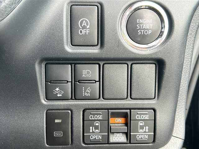 トヨタ ヴォクシー ZS 煌Ⅱ 三重県 2020(令2)年 4.5万km ブラック 純正9型ナビ /バックカメラ /両側パワースライドドア /ビルトインETC2.0 /スペアキー /前後コーナーセンサー /トヨタセーフティセンス/ステアリングスイッチ/USB給電/LEDヘッドライト /オートハイビーム /オートライト/クルーズコントロール/レーンキープアシスト/衝突軽減ブレーキ/純正フロアマット /電動格納ミラー/禁煙車