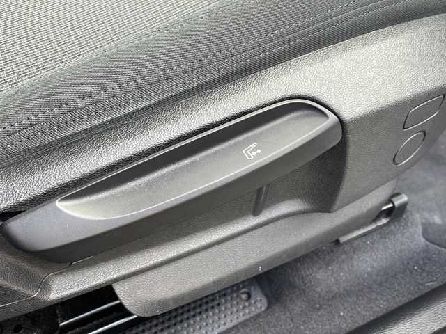 ＢＭＷ Ｘ１ xDrive 18d 新潟県 2020(令2)年 5.7万km 白 4WD/純正ナビ(AM/FM/Bluetooth)/バックカメラ/純正前後ドライブレコーダー/インテリジェントセーフティ/ミラー一体型ETC/純正アルミ/LEDヘッドライト/ルーフレール/スペアキー/取扱説明書