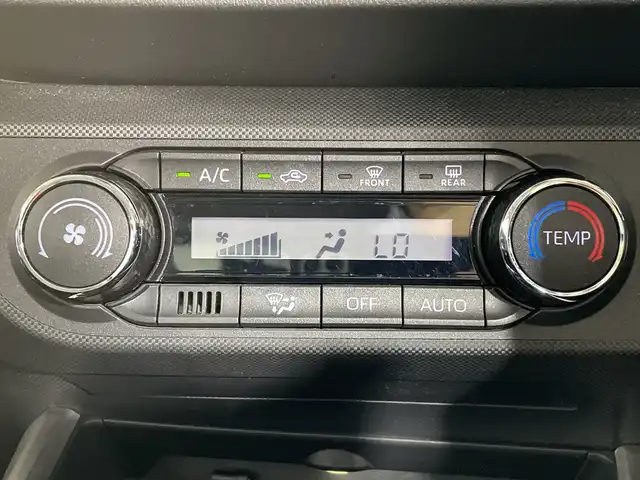 トヨタ ライズ G 福岡県 2022(令4)年 2.2万km ナチュラルベージュマイカM 純正9インチディスプレイオーディオ/・AM/FM/HDMI/AppleCarplay/フルセグTV/・バックモニター/スマートアシスト/コーナーセンサー/ETC2.0/ドライブレコーダー前後/ステアリングリモコン/LEDヘッドライト/・オートライト/スマートキー/・スペアキー/・プッシュスタート/純正16インチアルミホイール/純正フロアマット/純正ドアバイザー