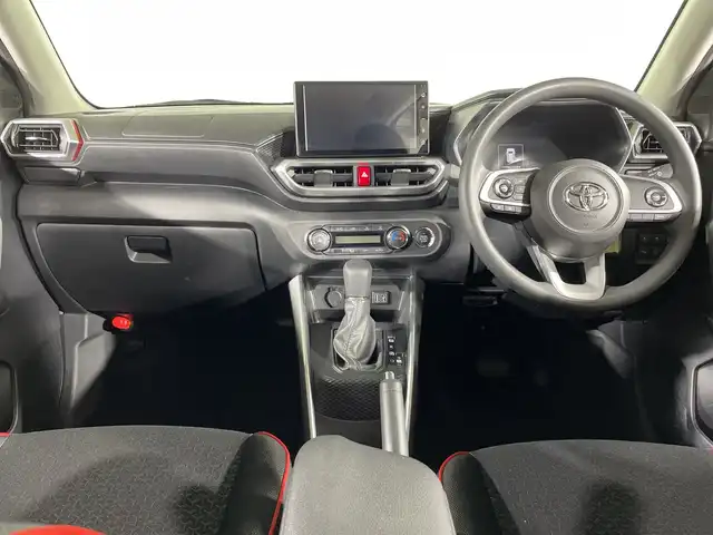 トヨタ ライズ G 福岡県 2022(令4)年 2.2万km ナチュラルベージュマイカM 純正9インチディスプレイオーディオ/・AM/FM/HDMI/AppleCarplay/フルセグTV/・バックモニター/スマートアシスト/コーナーセンサー/ETC2.0/ドライブレコーダー前後/ステアリングリモコン/LEDヘッドライト/・オートライト/スマートキー/・スペアキー/・プッシュスタート/純正16インチアルミホイール/純正フロアマット/純正ドアバイザー