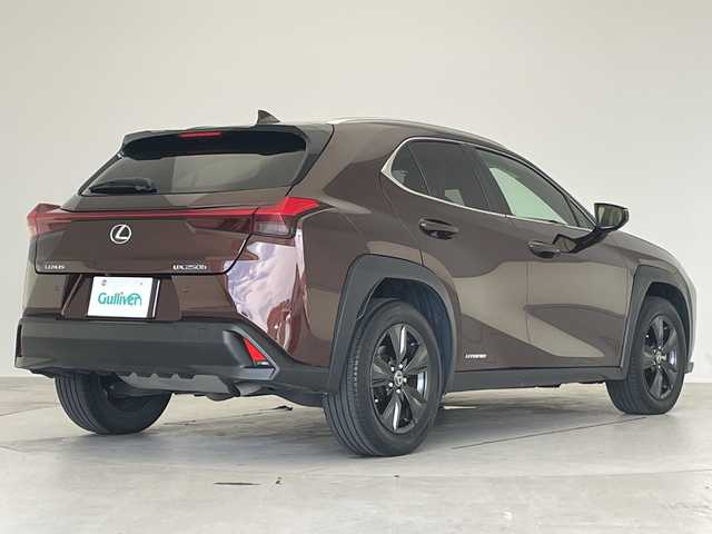 レクサス ＵＸ 250h バージョンC 愛知県 2020(令2)年 4.4万km アンバークリスタルシャイン 純正10.4型ナビ/全方位カメラ/レーダークルーズコントロール/シートヒーター/バックカメラ/パワーシート/コーナーセンサー/純正アルミホイール/ルーフレール/ETC2.0/ブラインドスポットモニター/LEDヘッドライト/パドルシフト/ステアリングヒーター/オートマチックハイビーム/ドライブレコーダー/衝突軽減システム/フルセグ/CD DVD/Bluetooth/ステアリングスイッチ/スマートキー/プッシュスタート