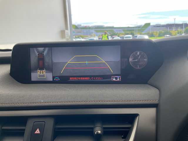 レクサス ＵＸ 250h バージョンC 愛知県 2020(令2)年 4.4万km アンバークリスタルシャイン 純正10.4型ナビ/全方位カメラ/レーダークルーズコントロール/シートヒーター/バックカメラ/パワーシート/コーナーセンサー/純正アルミホイール/ルーフレール/ETC2.0/ブラインドスポットモニター/LEDヘッドライト/パドルシフト/ステアリングヒーター/オートマチックハイビーム/ドライブレコーダー/衝突軽減システム/フルセグ/CD DVD/Bluetooth/ステアリングスイッチ/スマートキー/プッシュスタート