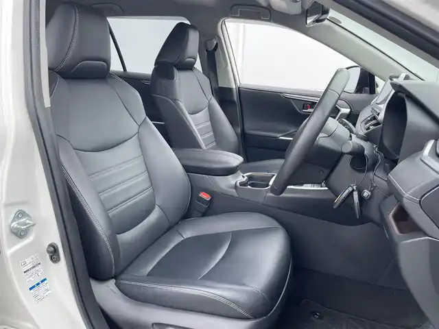 トヨタ ＲＡＶ４ ハイブリッドG 岩手県 2020(令2)年 5.1万km ホワイトパールクリスタルシャイン 純正９型ナビ　Ｆカメラ　Ｂカメラ　Ｂｌｕｅｔｏｏｔｈ　ＣＤ　ＤＶＤ　フルセグ　BSM　シートヒーター　ステアヒーター　ＬＥＤオートライト　純正１８ＡＷ　ルーフレール　ＰＷバックドア　ＡＣ１００Ｖ