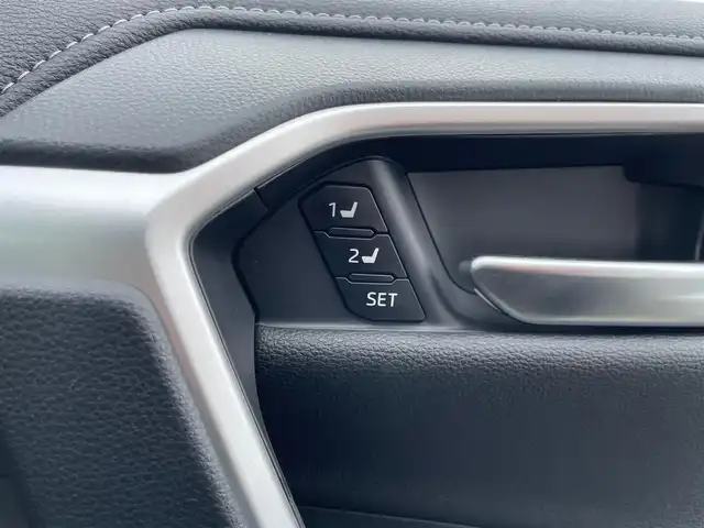 トヨタ ＲＡＶ４ ハイブリッドG 岩手県 2020(令2)年 5.1万km ホワイトパールクリスタルシャイン 純正９型ナビ　Ｆカメラ　Ｂカメラ　Ｂｌｕｅｔｏｏｔｈ　ＣＤ　ＤＶＤ　フルセグ　BSM　シートヒーター　ステアヒーター　ＬＥＤオートライト　純正１８ＡＷ　ルーフレール　ＰＷバックドア　ＡＣ１００Ｖ