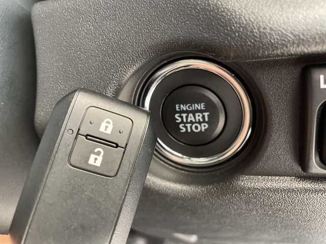 スズキ ジムニー ノマド FC 愛知県 2025(令7)年 0.1万km 黒 スズキセーフティサポート/レーダークルーズコントロール/シートヒーター/コーナーセンサー/純正アルミホイール/LEDヘッドライト/オートマチックハイビーム/４WD/衝突軽減システム/ステアリングスイッチ/スマートキー/プッシュスタート