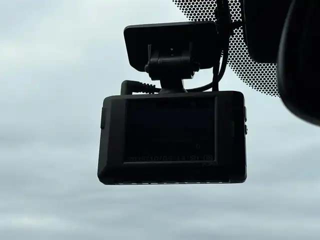 トヨタ Ｃ－ＨＲ G モード ネロ セーフティプラス 大分県 2020(令2)年 4.9万km ブラック/ホワイトパールクリスタルシャイン 2トーン ・純正ナビ(USB/BT/Miracast)/・全方位カメラ/・モデリスタフロントエアロ/・プリクラッシュセーフティ/・ブラインドスポットモニター/・レーダークルーズコントロール/・シートヒーター/・ドライブレコーダー/・ETC/・ブレーキホールド/・オートハイビーム/・ステアリングリモコン/・純正アルミホイール