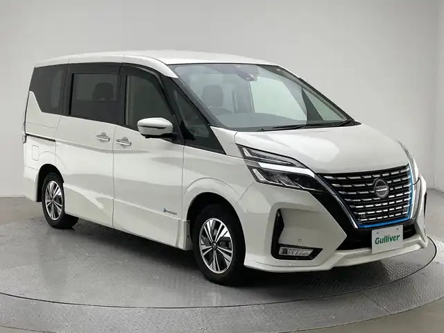 日産 セレナ e－パワー ハイウェイスター V 兵庫県 2022(令4)年 5.3万km ブリリアントホワイトパール 純正メモリナビ/（CD/DVD/SD/Bluetooth/フルセグTV）/・MJ321D-W/バックカメラ/アラウンドビューモニター/プロパイロット/ブラインドスポットモニター/コーナーセンサー（前後）/アダクティブクルーズコントロール/横滑り防止装置/レーンキープアシスト/衝突軽減システム/盗難防止装置/インテリジェントルームミラー/エマージェンシーブレーキ/純正フリップダウンモニター/両側パワースライドドア/ビルトインETC/LEDヘッドライト/オートライト/TVキット/前方ドライブレコーダー/純正フロアマット/ドアバイザー/スマートキー