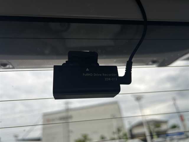 三菱 ミラージュ G 岡山県 2020(令2)年 7.1万km ホワイトダイヤモンド 登録時走行距離70975km/社外ナビ(AM.FM.CD.DVD.TV.BT)/フルセグTV/バックカメラ/ETC/前後ドライブレコーダー/衝突軽減ブレーキ/横滑り防止装置/クルーズコントロール/レーンキープアシスト/オートライト/オートマチックハイビーム/アイドリングストップ/15インチ純正AW/純正フロアマット/プッシュスタート/ドアバイザー