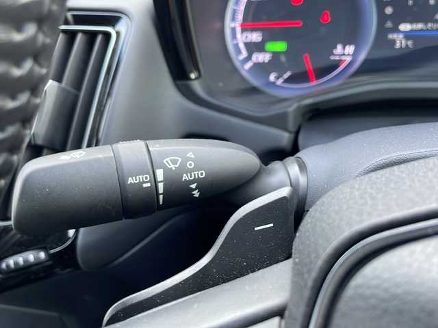 トヨタ クラウン ハイブリッド S 茨城県 2018(平30)年 7.6万km ホワイトパールクリスタルシャイン セーフティーセンス/純正ナビ/　　CD/DVD/BT/フルセグ/全方位カメラ/レーダークルーズコントロール/LEDオートライト/パワーシート/シートヒーター/純正17インチアルミホイール/パドルシフト/ステアリングスイッチ/ステアリングヒーター/アイドリングストップ/パーキングアシスト/スマートキー/ETC