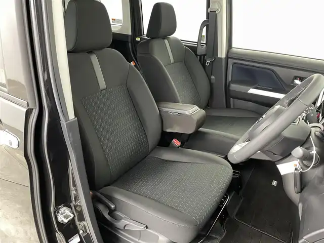 トヨタ ルーミー カスタムG－T 福島県 2022(令4)年 0.6万km ブラックマイカメタリック スマートアシスト/・衝突軽減/・車線逸脱警報/・誤発信抑制機能/。先行車発進告知/・ふらつき警報/・レーダークルーズコントロール/・オートハイビーム/純正ＳＤナビゲーション　/全方位カメラ　/両側パワースライドドア　/電子パーキング　/・ブレーキホールド　/ＥＴＣ　/革巻きステアリング　/・チルトステアリング　/・ステアリングスイッチ　/プッシュスタート/・スマートキー/LEDライト/・オートライト/・フォグライト/コーナーセンサー/・ウィンカーミラー/純正フロアマット
