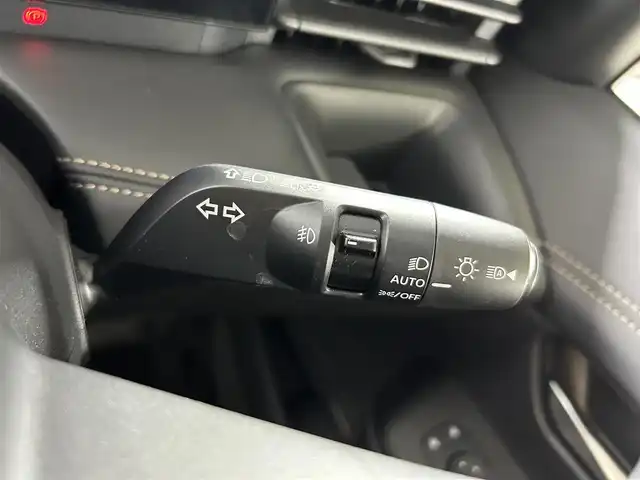 日産 セレナ e－パワー ハイウェイスター V 佐賀県 2024(令6)年 0.9万km ダイヤモンドブラック AA仕入：評価点5点/メーカー純正ナビ/アラウンドビューモニター/インテリジェントルームミラー/ナビ連動ドライブレコーダー/両側パワースライドドア/プロパイロット/ハンズフリースライドドア/純正16インチアルミホイール/安全機能/ヒルスタートアシスト/インテリジェント エマージェンシーブレーキ/LDW（車線逸脱警報）/車両接近通報装置/フロント&バックソナー/インテリジェント LI（車線逸脱防止支援システム）/インテリジェント DA（ふらつき警報）/踏み間違い衝突防止アシスト/標識検知機能/（進入禁止標識検知、最高速度標識検知、/一時停止標識検知）