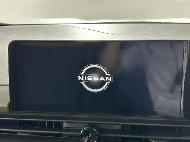 日産 セレナ e－パワー ハイウェイスター V 佐賀県 2024(令6)年 0.9万km ダイヤモンドブラック AA仕入：評価点5点/メーカー純正ナビ/アラウンドビューモニター/インテリジェントルームミラー/ナビ連動ドライブレコーダー/両側パワースライドドア/プロパイロット/ハンズフリースライドドア/純正16インチアルミホイール/安全機能/ヒルスタートアシスト/インテリジェント エマージェンシーブレーキ/LDW（車線逸脱警報）/車両接近通報装置/フロント&バックソナー/インテリジェント LI（車線逸脱防止支援システム）/インテリジェント DA（ふらつき警報）/踏み間違い衝突防止アシスト/標識検知機能/（進入禁止標識検知、最高速度標識検知、/一時停止標識検知）