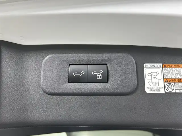 レクサス ＮＸ 350h Fスポーツ 佐賀県 2023(令5)年 3.2万km ホワイトノーヴァガラスフレーク 純正ナビ/AM/FM/フルセグTV/Bluetooth/三眼LEDヘッドライト/レクサスチームメイトアドバンストパーク/パノラミックビューモニター/レーンキープアシスト/デジタルインナーミラー/ヘッドアップディスプレイ/オレンジキャリパー/ブラインドスポットモニター/後席電動格納/電動リアゲート/ワイヤレス充電/ステアリングヒーター/レザーシート/前席シートヒーター/前席エアシート/パドルシフト/純正20インチアルミホイール/スマートキー/スペアキー/カードキー/純正フロアマット