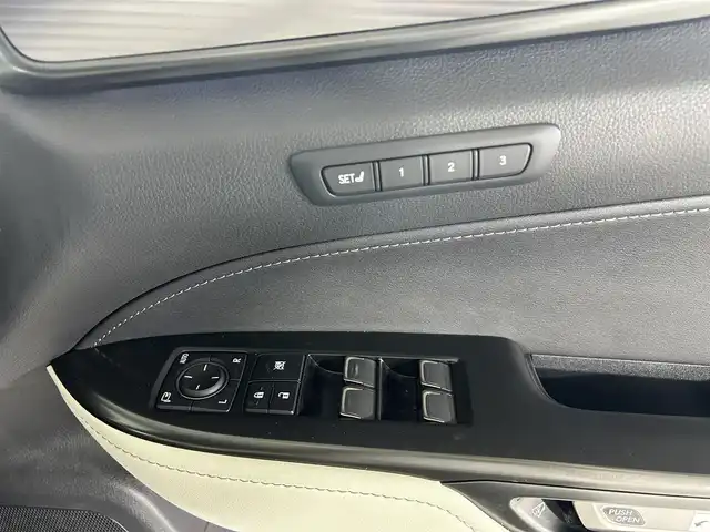 レクサス ＮＸ 350h Fスポーツ 佐賀県 2023(令5)年 3.2万km ホワイトノーヴァガラスフレーク 純正ナビ/AM/FM/フルセグTV/Bluetooth/三眼LEDヘッドライト/レクサスチームメイトアドバンストパーク/パノラミックビューモニター/レーンキープアシスト/デジタルインナーミラー/ヘッドアップディスプレイ/オレンジキャリパー/ブラインドスポットモニター/後席電動格納/電動リアゲート/ワイヤレス充電/ステアリングヒーター/レザーシート/前席シートヒーター/前席エアシート/パドルシフト/純正20インチアルミホイール/スマートキー/スペアキー/カードキー/純正フロアマット
