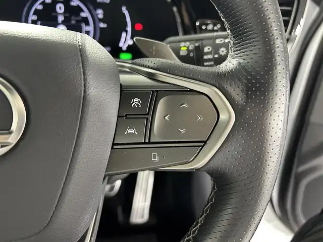レクサス ＮＸ 350h Fスポーツ 佐賀県 2023(令5)年 3.2万km ホワイトノーヴァガラスフレーク 純正ナビ/AM/FM/フルセグTV/Bluetooth/三眼LEDヘッドライト/レクサスチームメイトアドバンストパーク/パノラミックビューモニター/レーンキープアシスト/デジタルインナーミラー/ヘッドアップディスプレイ/オレンジキャリパー/ブラインドスポットモニター/後席電動格納/電動リアゲート/ワイヤレス充電/ステアリングヒーター/レザーシート/前席シートヒーター/前席エアシート/パドルシフト/純正20インチアルミホイール/スマートキー/スペアキー/カードキー/純正フロアマット