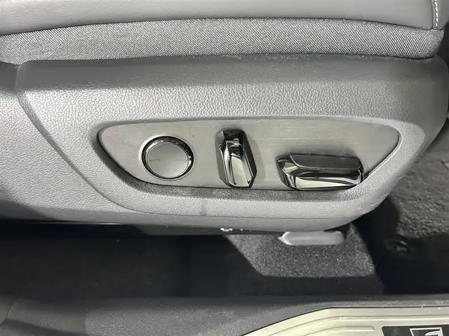 レクサス ＮＸ 350h Fスポーツ 佐賀県 2023(令5)年 3.2万km ホワイトノーヴァガラスフレーク 純正ナビ/AM/FM/フルセグTV/Bluetooth/三眼LEDヘッドライト/レクサスチームメイトアドバンストパーク/パノラミックビューモニター/レーンキープアシスト/デジタルインナーミラー/ヘッドアップディスプレイ/オレンジキャリパー/ブラインドスポットモニター/後席電動格納/電動リアゲート/ワイヤレス充電/ステアリングヒーター/レザーシート/前席シートヒーター/前席エアシート/パドルシフト/純正20インチアルミホイール/スマートキー/スペアキー/カードキー/純正フロアマット