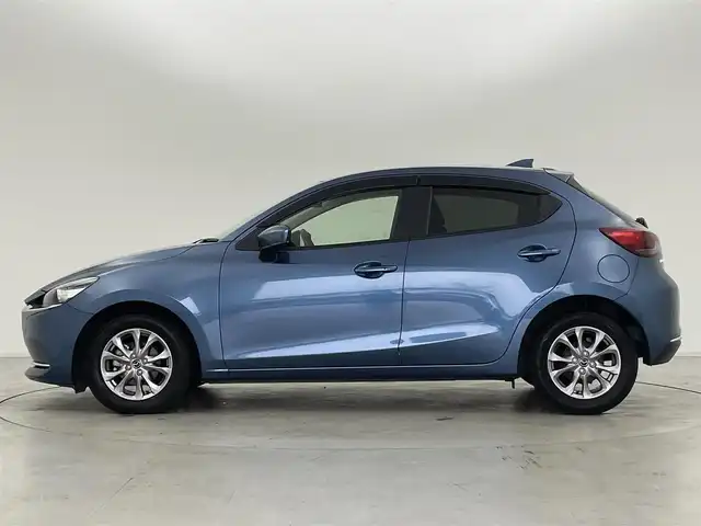 マツダ マツダ２ 15S プロアクティブ Sパッケージ 群馬県 2020(令2)年 2.8万km エターナルブルーマイカ セーフティクルーズパッケージ/・スマートブレーキサポート/・レーンキープアシストシステム/・アダプティブLEDヘッドライト/・マツダレーダークルーズコントロール(全車速追従機能付)/CD/DVDプレーヤー/地上デジタルＴＶチューナー（フルセグ）/シャークフィンアンテナ/＝＝＝＝＝＝＝＝/純正ナビ/AM/FM/CD/DVD/BT/フルセグ/ETC/360°ビューモニター/アドバンストスマートシティブレーキサポート/スマートシティブレーキサポート(後退時)/ドライバーアテンションアラート/ハイビームコントロールシステム/ブラインドスポットモニタリング/リアクロストラフィックアラート/交通標識認識システム/車線逸脱警報システム/LEDヘッドライト/スマートキー/プッシュスタート