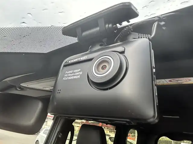 トヨタ ヴォクシー ZS 煌Ⅲ 岡山県 2021(令3)年 6.9万km ブラッキッシュアゲハガラスフレーク 登録時走行距離68.189km/純正10インチナビ/（AM.FM.BT.TV.）/バックカメラ/両側パワースライドドア/トヨタセーフティセンス/・プリクラッシュセーフティ/・レーンディパーチャアラート/・オートマチックハイビーム/クリアランスソナー/ビルトインETC/LEDヘッドライト/スマートキー/プッシュスタート
