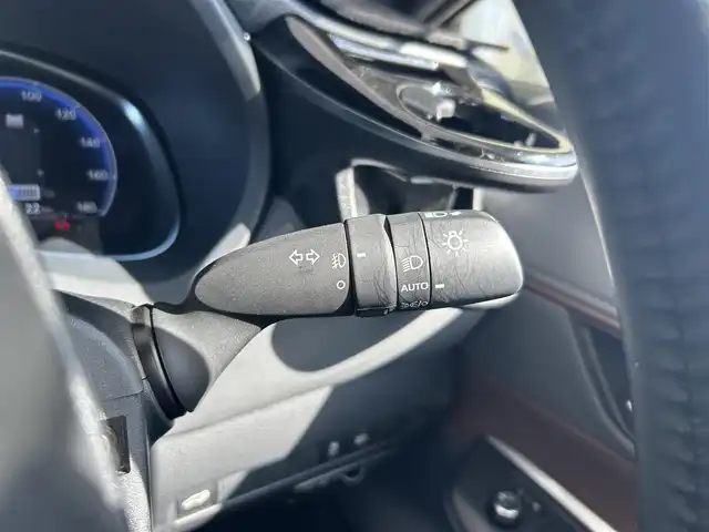 トヨタ ハリアー ハイブリッド G 愛知県 2023(令5)年 3.3万km ブラック トヨタセーフティセンス/・プリクラッシュセーフティ/・レーンディバーチャーアラート/・レーントレーシングアシスト/・レーダークルーズコントロール/・オートマチックハイビーム/置くだけ充電/デジタルインナーミラー/純正12.3型ナビ/・CD/DVD/BT/フルセグ/バックカメラ/ビルトインETC2.0/革巻きステアリング/ステアリングリモコン/ハーフレザーシート/パワーシート（D席）/パワーバックドア/純正LEDヘッドライト/フォグランプ/純正18インチアルミホイール