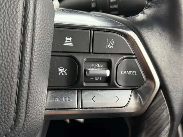 トヨタ ランドクルーザー GRスポーツ 愛知県 2022(令4)年 2.9万km プレシャスホワイトパール ４WD/トヨタセーフティーセンス/レーダークルーズコントロール/JBLプレミアムサウンド/パノラマルーフ/純正ディスプレイナビ/・Bluetooth/・フルセグTV/・Applecarplay/アラウンドビューモニター/パワーバックドア/シートヒーター/エアシート/赤黒革レザーシート/ブラインドスポットモニター/革巻きステアリング/ステアリングリモコン/社外デジタルインナーミラー/前後ドライブレコーダー/HUD/AC100V/純正アルミホイール/純正GRフロアマット/シーケンシャルライト/フォグランプ/ディライト/トノカバー