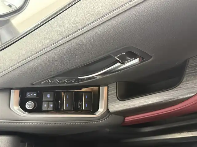 トヨタ ランドクルーザー GRスポーツ 愛知県 2022(令4)年 2.9万km プレシャスホワイトパール ４WD/トヨタセーフティーセンス/レーダークルーズコントロール/JBLプレミアムサウンド/パノラマルーフ/純正ディスプレイナビ/・Bluetooth/・フルセグTV/・Applecarplay/アラウンドビューモニター/パワーバックドア/シートヒーター/エアシート/赤黒革レザーシート/ブラインドスポットモニター/革巻きステアリング/ステアリングリモコン/社外デジタルインナーミラー/前後ドライブレコーダー/HUD/AC100V/純正アルミホイール/純正GRフロアマット/シーケンシャルライト/フォグランプ/ディライト/トノカバー