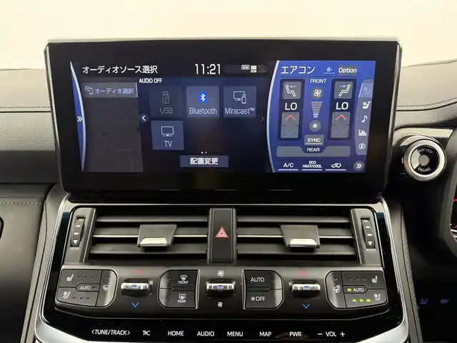 トヨタ ランドクルーザー GRスポーツ 愛知県 2022(令4)年 2.9万km プレシャスホワイトパール ４WD/トヨタセーフティーセンス/レーダークルーズコントロール/JBLプレミアムサウンド/パノラマルーフ/純正ディスプレイナビ/・Bluetooth/・フルセグTV/・Applecarplay/アラウンドビューモニター/パワーバックドア/シートヒーター/エアシート/赤黒革レザーシート/ブラインドスポットモニター/革巻きステアリング/ステアリングリモコン/社外デジタルインナーミラー/前後ドライブレコーダー/HUD/AC100V/純正アルミホイール/純正GRフロアマット/シーケンシャルライト/フォグランプ/ディライト/トノカバー