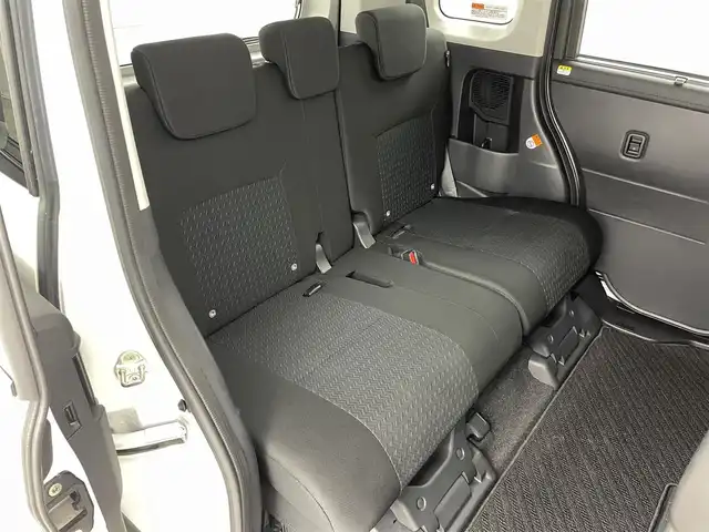 トヨタ ルーミー カスタムG－T 福島県 2023(令5)年 2.3万km パール スマートアシスト/・衝突被害軽減ブレーキ/・車線逸脱警報装置/・誤発進抑制装置/・ふらつき警報/・先行車発進お知らせ/純正7インチナビゲーション/・型番：NMZK-W73D/・フルセグTV/BT/USB/SD/CD/DVD/FM/AM/・ETC/・アラウンドビューモニター/・バックカメラ/両側パワースライドドア/革張ステアリング/・ステアリングリモコン/・クルーズコントロール追従あり/D+N席シートヒーター/アイドリングストップ/電子パーキングホールド/ブレーキホールド/プッシュスタート/・スマートキー/LEDヘッドライト/・フォグライト/・オートライト/・オートハイビーム/電動格納ミラー/・オートミラー/・ウィンカーミラー/前後コーナーセンサー/純正15インチアルミ/純正フロアマット
