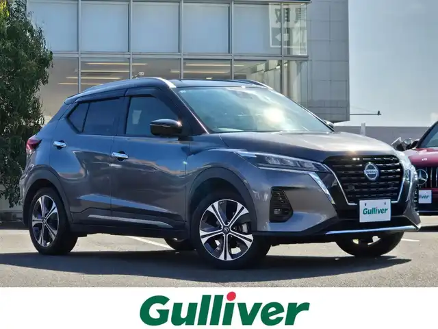 日産 キックス X 鹿児島県 2020(令2)年 7.2万km ダークメタルグレー/ピュアブラック 2トーン プロパイロット　/デジタルインナーミラー　/アラウンドビューモニター　/純正ＳＤナビ（ＭＭ３１９Ｄ－Ｌ）　/Ｂｌｕｅｔｏｏｔｈオーディオ　/バックカメラ　/フルセグテレビ　/純正ドライブレコーダー　/ハーフレザーシート/純正アルミホイール(17インチ)/横滑り防止装置/レーンキープアシスト/プッシュスタート/スマートキー/前後コーナーセンサー