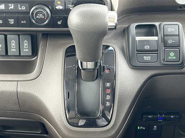 ホンダ Ｎ ＢＯＸ L ターボ 三重県 2022(令4)年 2.1万km クリスタルブラックパール 純正ナビ　/バックカメラ　/両側パワースライドドア/ビルトインETC /前席シートヒーター　/コーナーセンサー /レーダークルーズコントロール /レーンキープアシスト/ホンダセンシング /USB給電 /LEDヘッドライト/オートハイビーム /オートライト/電子パーキング/スペアキー /禁煙車