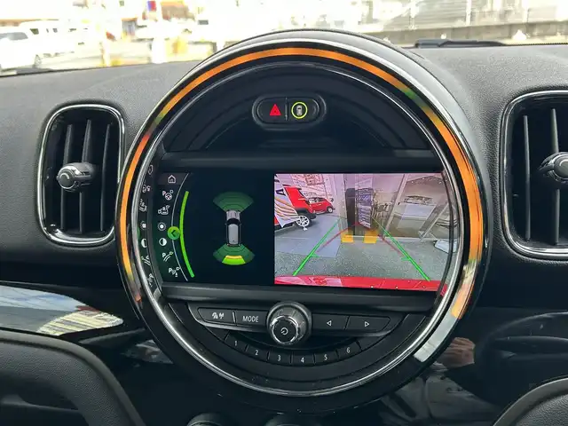 ＭＩＮＩ ミニ クロスオーバー クーパー D 高知県 2020(令2)年 2.9万km チリ・レッド ワンオーナー/純正HDDナビ/【AM/FM/BT】/バックカメラ/クルーズコントロール(追従走行有り)/衝突被害軽減ブレーキ/インテリジェントセーフティ/ドラレコ/車線逸脱制御/横滑り防止/ルーフレール/ハーフレザーシート/シートヒーター/コーナー、バックセンサー/パワーバックドア/ミラー一体型ETC/オートワイパー/オートライト/純正LEDライト/スマートキー/プッシュスタート/アイドリングストップ/純正アルミホイール 18インチ/ウインカーミラー/純正フロアマット/スペアキー×1【スマートキー】/整備手帳（保証書）/取扱説明書