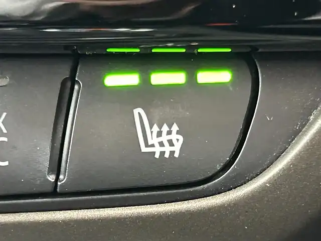 ＭＩＮＩ ミニ クロスオーバー クーパー D 高知県 2020(令2)年 2.9万km チリ・レッド ワンオーナー/純正HDDナビ/【AM/FM/BT】/バックカメラ/クルーズコントロール(追従走行有り)/衝突被害軽減ブレーキ/インテリジェントセーフティ/ドラレコ/車線逸脱制御/横滑り防止/ルーフレール/ハーフレザーシート/シートヒーター/コーナー、バックセンサー/パワーバックドア/ミラー一体型ETC/オートワイパー/オートライト/純正LEDライト/スマートキー/プッシュスタート/アイドリングストップ/純正アルミホイール 18インチ/ウインカーミラー/純正フロアマット/スペアキー×1【スマートキー】/整備手帳（保証書）/取扱説明書