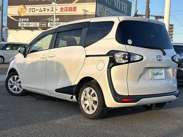 トヨタ シエンタ G 徳島県 2015(平27)年 9.1万km ホワイトパールクリスタルシャイン 7型純正ナビ　NSZT-W64/(ラジオ/DISC/USB/SD)/バックカメラ/両側電動スライドドア/純正フロアマット/スマートキー/D/N席シートヒーター/横滑り防止装置/プッシュスタート/アイドリングストップ/ハロゲンヘッドライト/取扱説明書/新車時保証書