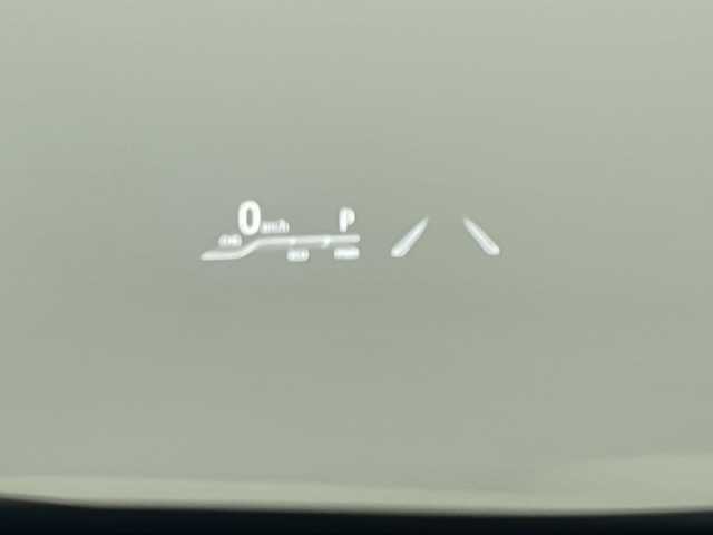 トヨタ ヤリスクロス ハイブリッド Z 三重県 2021(令3)年 6.4万km ホワイトパールクリスタルシャイン 禁煙車/モデリスタフルエアロ/Toyota Safety Sense	/・プリクラッシュセーフティ	/・レーントレーシングアシスト	/・レーダークルーズコントロール	/・ロードサインアシスト	/・発進遅れ告知機能	/・プロアクティブドライビングアシスト	/・オートマチックハイビーム	/ブラインドスポットモニター/ヘッドアップディスプレイ/純正ディスプレイオーディオ（ナビあり）/BT.USB.Miracast/バックカメラ/ビルトインETC2.0/電動パーキングブレーキ/オートホールド/LEDヘッドライト/ハーフレザーシート/シートヒーター/パワーシート/プッシュスタート/スマートキーｘ２