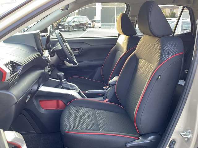 トヨタ ライズ Z 長野県 2020(令2)年 1.9万km ナチュラルベージュマイカM スマートアシスト/・衝突警報機能/・標識認識機能/・先行車発進お知らせ機能/・全車速追従機能付アダプティブクルーズコントロール/・レーンキープコントロール/・ふらつき警報/・路側逸脱警報機能/・コーナーセンサー/純正SDナビ【NSZT-Y68T】/(CD/DVD/フルセグTV/BT)/バックカメラ/ビルトインETC/シートヒーター（D・N席）/革巻きステアリング/ステアリングスイッチ/LEDヘッドライト/フォグランプ/オートライト/スマートキー/Pスタート/電動格納ミラー/純正17インチAW/ドアバイザー