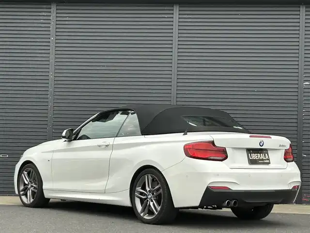ＢＭＷ ２２０ｉ カブリオレ Mスポーツ 茨城県 2018(平30)年 5.1万km アルピンホワイトⅢ ファストトラックパッケージ /・アダプティブMサス /・18インチMライトアロイホイール /・Mスポーツブレーキ /赤革 /シートヒーター /M付パワーシート  /アダプティブLED /インテリジェントSFT /LDW /Bカメラ /PDC /クルコン /ETC2.0 /禁煙車