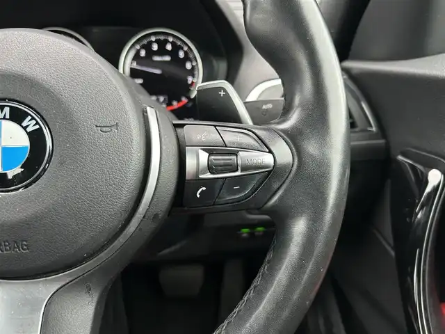 ＢＭＷ ２２０ｉ カブリオレ Mスポーツ 茨城県 2018(平30)年 5.1万km アルピンホワイトⅢ ファストトラックパッケージ /・アダプティブMサス /・18インチMライトアロイホイール /・Mスポーツブレーキ /赤革 /シートヒーター /M付パワーシート  /アダプティブLED /インテリジェントSFT /LDW /Bカメラ /PDC /クルコン /ETC2.0 /禁煙車