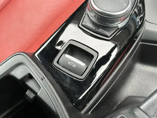 ＢＭＷ ２２０ｉ カブリオレ Mスポーツ 茨城県 2018(平30)年 5.1万km アルピンホワイトⅢ ファストトラックパッケージ /・アダプティブMサス /・18インチMライトアロイホイール /・Mスポーツブレーキ /赤革 /シートヒーター /M付パワーシート  /アダプティブLED /インテリジェントSFT /LDW /Bカメラ /PDC /クルコン /ETC2.0 /禁煙車