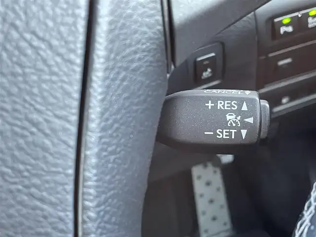 レクサス ＬＳ 600h Fスポーツ 青森県 2013(平25)年 7.4万km ホワイトノーヴァガラスフレーク /4WD/サンルーフ/マークレビンソン・/　プレミアムサウンドシステム/TRDエアロ/TRDマフラー/純正HDDナビ/　(フルセグTV/Bt/DVD)/バックカメラ/プリクラッシュセーフティー/BSM/コーナーセンサー/LEDオートライト/オートマチックハイビーム/オートワイパー/クルーズコントロール/革巻き電動チルトステア/ステアヒーター/パドルシフト/前席シートヒーター・エアシート・/　メモリー付きパワーシート /全ドア/ソフトクローザー/パワーバックドア/オーディオ/ステアスイッチ/純正20インチ鍛造アルミホイール/純正フロアマット/社外レーダー探知機/DSRC/ETC/W/サイド/カーテン/ニーエアバッグ/リア5面スモークフィルム/ABS/スマートキー/カードキー/保証書/取説