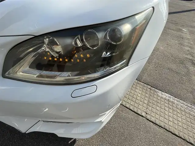 レクサス ＬＳ 600h Fスポーツ 青森県 2013(平25)年 7.4万km ホワイトノーヴァガラスフレーク /4WD/サンルーフ/マークレビンソン・/　プレミアムサウンドシステム/TRDエアロ/TRDマフラー/純正HDDナビ/　(フルセグTV/Bt/DVD)/バックカメラ/プリクラッシュセーフティー/BSM/コーナーセンサー/LEDオートライト/オートマチックハイビーム/オートワイパー/クルーズコントロール/革巻き電動チルトステア/ステアヒーター/パドルシフト/前席シートヒーター・エアシート・/　メモリー付きパワーシート /全ドア/ソフトクローザー/パワーバックドア/オーディオ/ステアスイッチ/純正20インチ鍛造アルミホイール/純正フロアマット/社外レーダー探知機/DSRC/ETC/W/サイド/カーテン/ニーエアバッグ/リア5面スモークフィルム/ABS/スマートキー/カードキー/保証書/取説