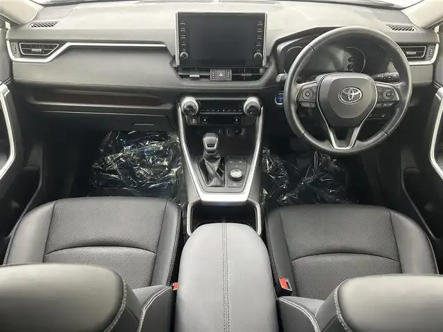 トヨタ ＲＡＶ４ ハイブリッドG 埼玉県 2022(令4)年 4万km ホワイトパールクリスタルシャイン パノラマムーンルーフ　レザーシート　シートベンチレーション　パワーシート　シートポジションメモリー　純正ディスプレイオーディオ　全周囲モニター　Ｍｉｒａｃａｓｔ　Ｂｌｕｅｔｏｏｔｈ　レーダークルーズ液晶