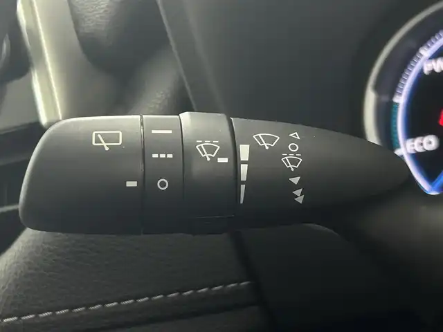 トヨタ ＲＡＶ４ ハイブリッドG 埼玉県 2022(令4)年 4万km ホワイトパールクリスタルシャイン パノラマムーンルーフ　レザーシート　シートベンチレーション　パワーシート　シートポジションメモリー　純正ディスプレイオーディオ　全周囲モニター　Ｍｉｒａｃａｓｔ　Ｂｌｕｅｔｏｏｔｈ　レーダークルーズ液晶