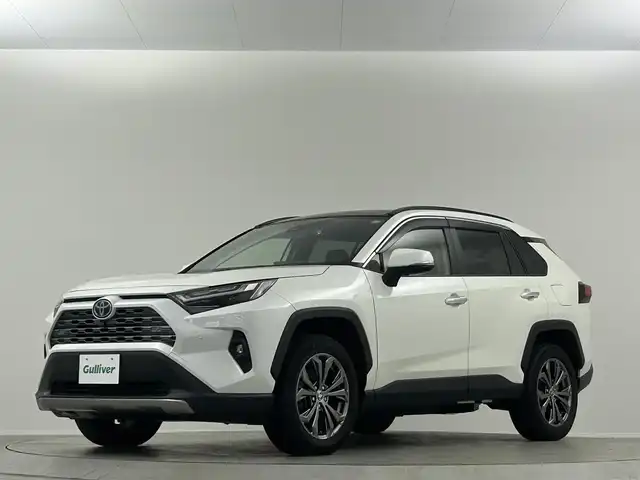 トヨタ ＲＡＶ４ ハイブリッドG 埼玉県 2022(令4)年 4万km ホワイトパールクリスタルシャイン パノラマムーンルーフ　レザーシート　シートベンチレーション　パワーシート　シートポジションメモリー　純正ディスプレイオーディオ　全周囲モニター　Ｍｉｒａｃａｓｔ　Ｂｌｕｅｔｏｏｔｈ　レーダークルーズ液晶